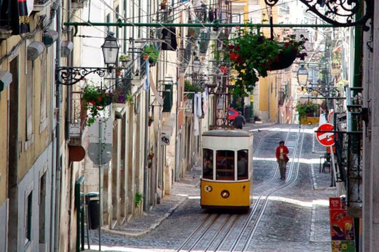 Calcada Do Combro Apartment Lisbon Luaran gambar