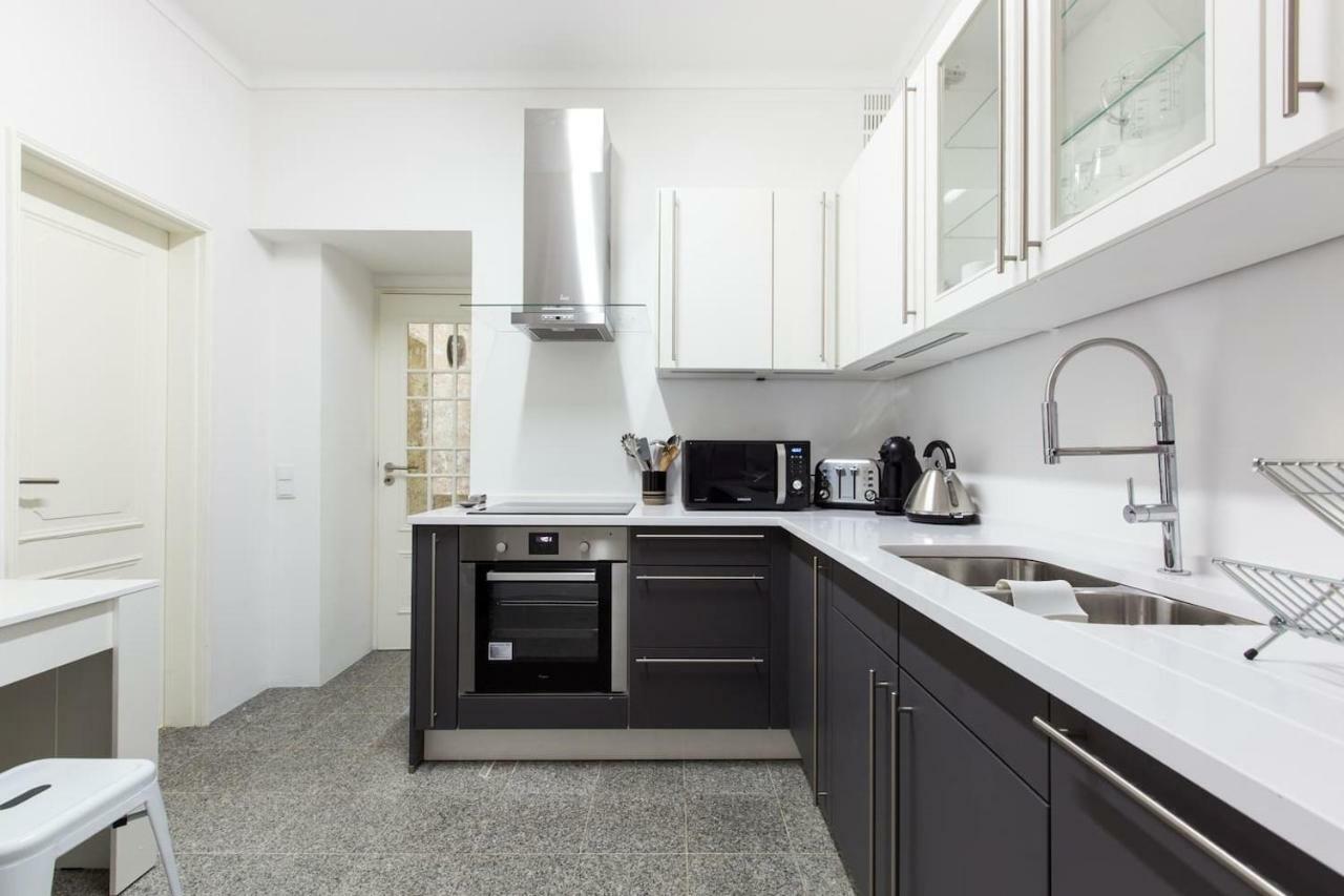 Calcada Do Combro Apartment Lisbon Luaran gambar