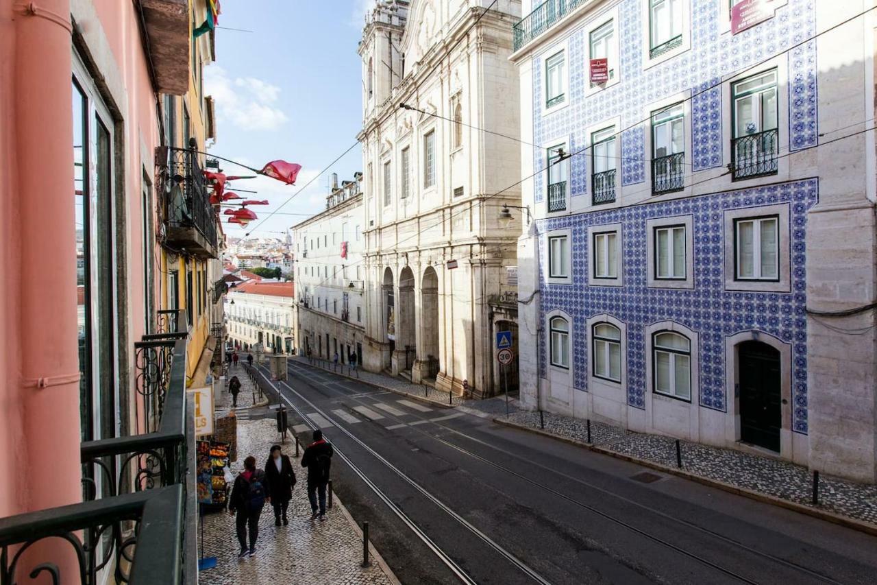 Calcada Do Combro Apartment Lisbon Luaran gambar